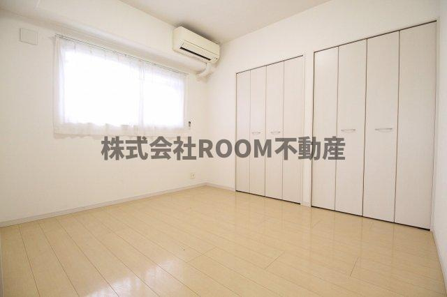 スカイコート年見の寝室|使い勝手のいい寝室です