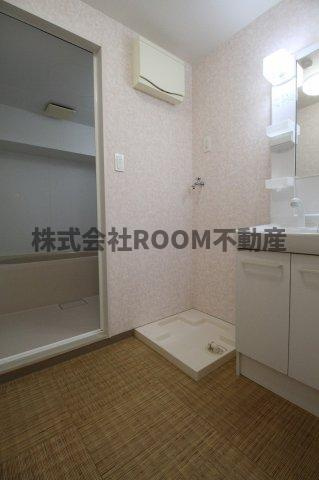 スカイコート年見の洗面所|脱衣スペースもあります