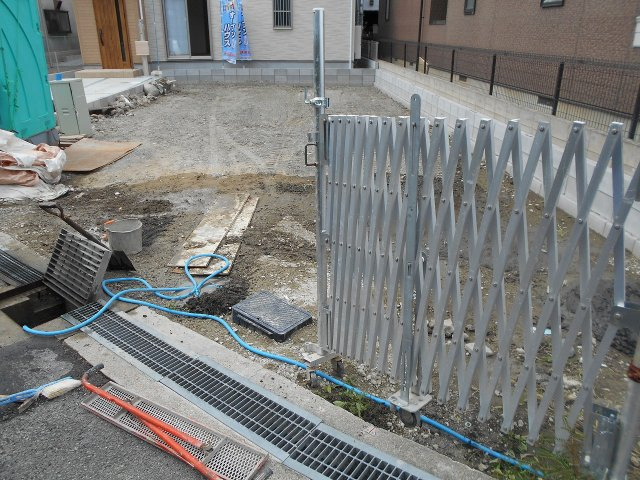 寝屋川市池田3丁目　1号地の前面道路含む現地写真