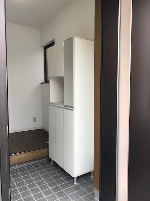 岩出市岡田・ｵｰﾅｰﾁｪﾝｼﾞ中古戸建・72510の玄関
