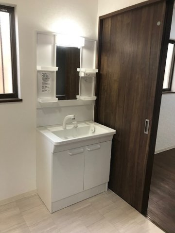岩出市岡田・ｵｰﾅｰﾁｪﾝｼﾞ中古戸建・72510の洗面所