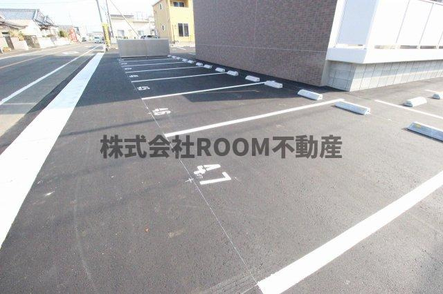 Lien12（リアンイチニ）の駐車場|駐車場に車を止められます