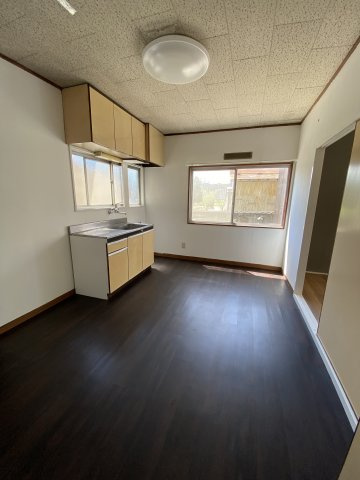 敦賀市余座中古住宅のキッチン