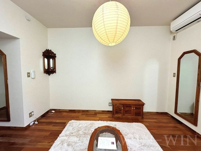 セザンヌ飯村 Aの居間・リビング