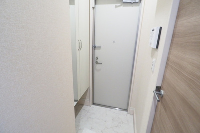 【玄関】 | ロイヤルキング