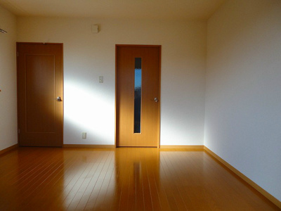  | スタジオ・ァ・レーズ