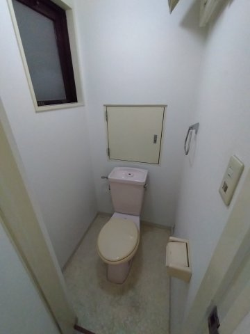 Wangビルのトイレ