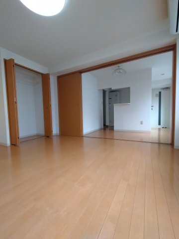 Wangビルの居間・リビング