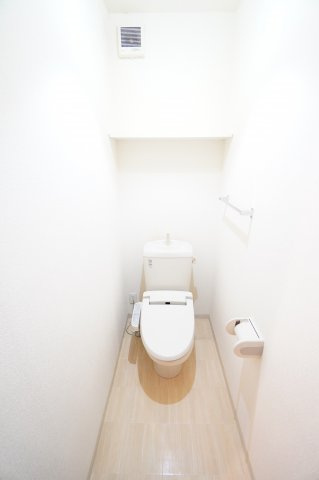 【トイレ】 | スプリングフォレストA | ※同物件・反転タイプの写真です。
