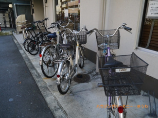 【その他共用部分】 | 敷地内に駐輪場があるので便利です。