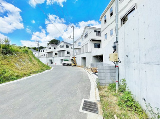 【前面道路含む現地写真】