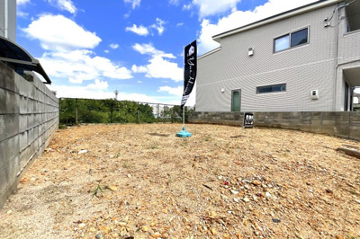 【外観】 | 伏見区桃山町大島　建築条件付き　土地 | 【建物プラン情報】洗面室は、1.5坪のスペースの広さがあり《収納》も完備されているので助かります《ゆいホーム専属工務店の建物プランに基づく》