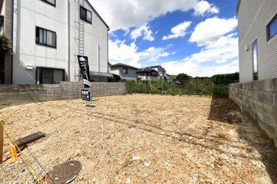【外観】 | 伏見区桃山町大島　建築条件付き　土地 | 【建物プラン情報】トイレは1Ｆと2Ｆにあるので、わざわざ違う階まで行かなくてもいいです。トイレの順番待ちも緩和されます《ゆいホーム専属工務店の建物プランに基づく》