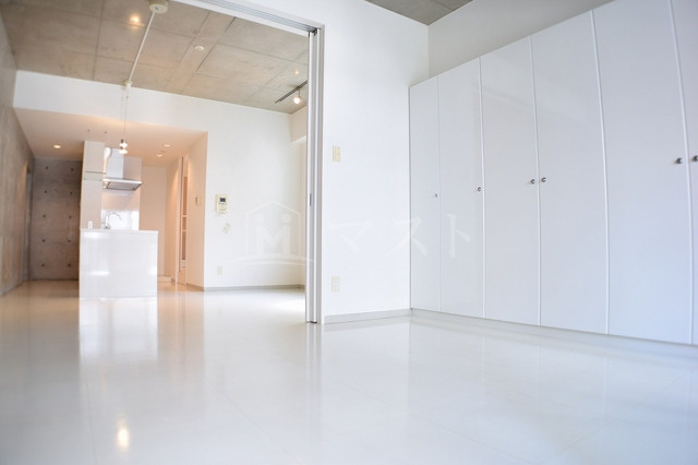 クレグラン南船場の内装|※建物内別間取参考写真