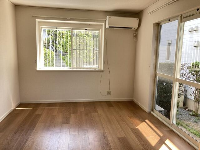 グランドール梶ケ谷の居間・リビング