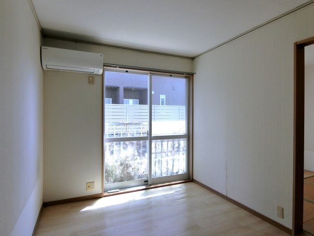 エステート・グリーンピアの洋室