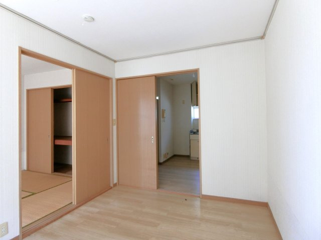 エステート・グリーンピアの洋室