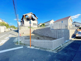 【前面道路含む現地写真】