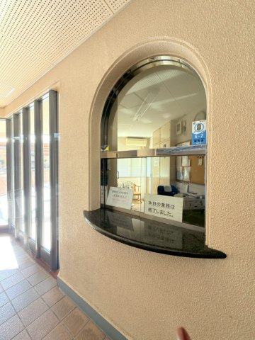 学が丘カレッジハイツのエントランス