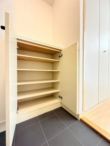 学が丘カレッジハイツの収納