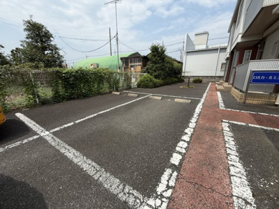 【駐車場】 | ロルカ・ルミエールA | 2台目