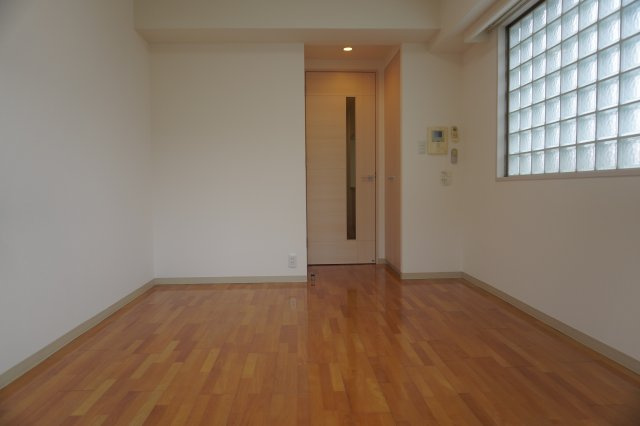 仲介手数料0！！アーデン春岡の洋室