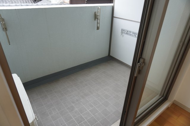 仲介手数料0！！アーデン春岡のバルコニー