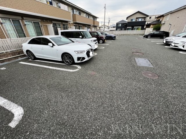 ボンフールの駐車場
