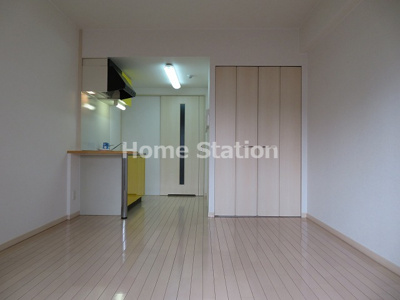 【居間・リビング】 | ライジングコート姫島駅前