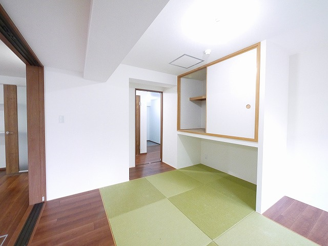 パークヴィレッジ学園前の和室