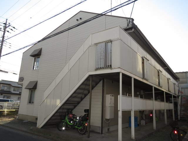 タウニー的場の外観