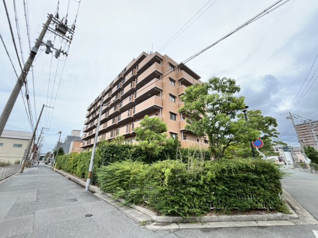 ライオンズマンション鷹取の外観