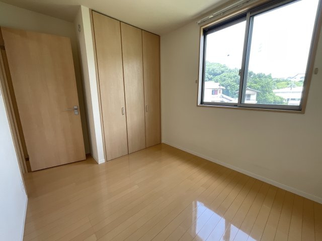 【洋室】 | メゾンコスモA棟 | コンパクトで使いやすい洋室です