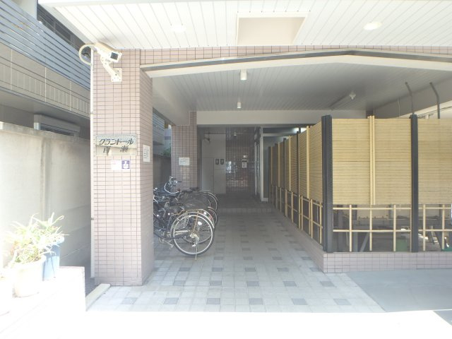 グランドール百瀬のエントランス