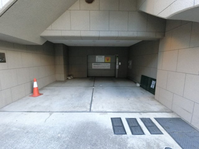 【駐車場】 | ライオンズプラザ伊勢佐木町通り | 駐車場です。