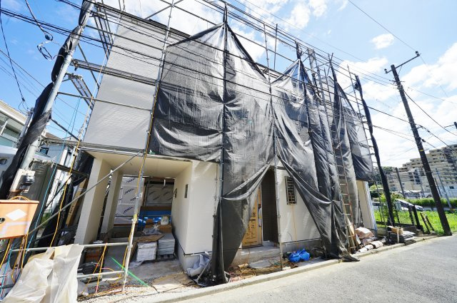 【横浜市保土ケ谷区霞台21-1新築戸建てＢ棟】★仲介手数料無料★（岩崎小学校・岩崎中学校）の外観