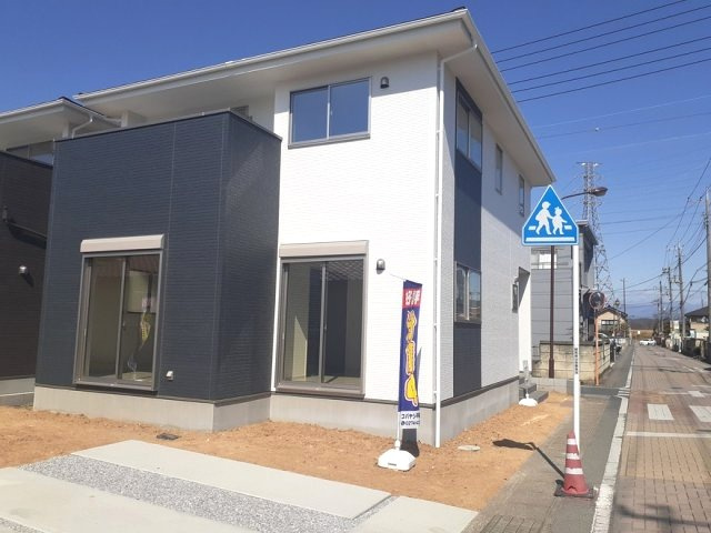 高崎市新町40期（全2棟）2号棟の外観|建物完成済みでございます。お部屋のご内覧可能でございます。お気軽にお問合せ下さいませ(^▽^)/