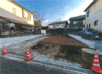 日の出町平井　売地の前面道路含む現地写真