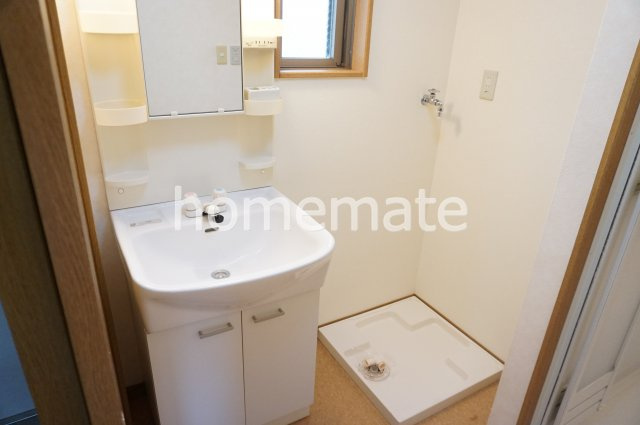 熊本市北区弓削６丁目のアパートの独立洗面台