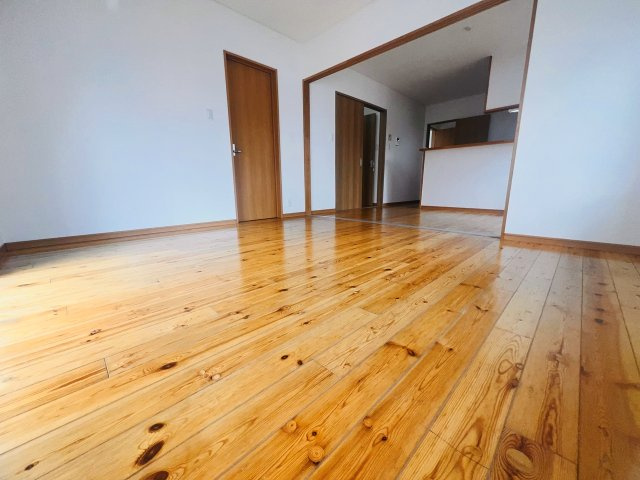 コーポ杉町の居間・リビング