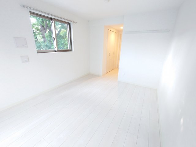 シャ・ノアール桜木町の洋室