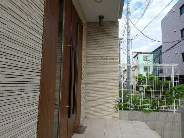 シャ・ノアール桜木町のエントランス