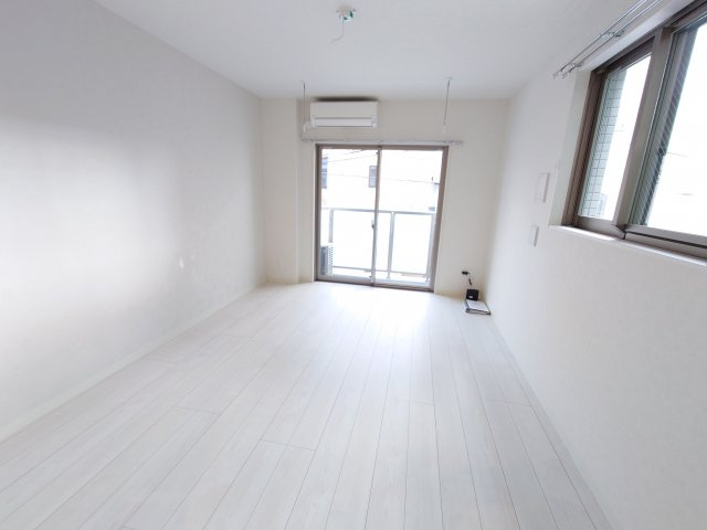 シャ・ノアール桜木町の居間・リビング