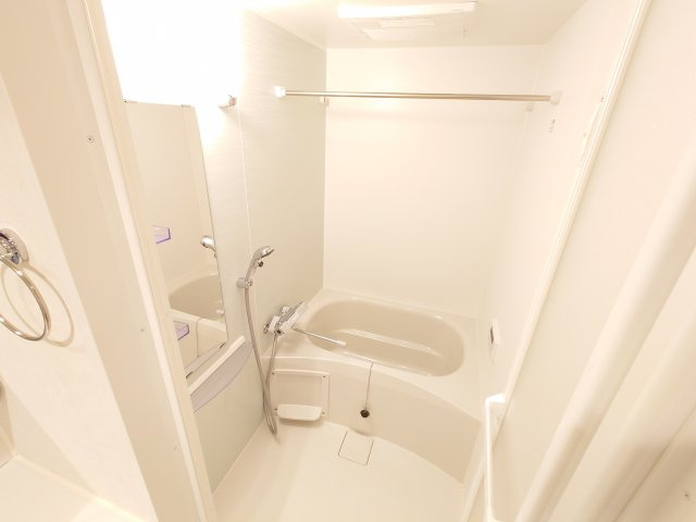 シャ・ノアール桜木町の浴室