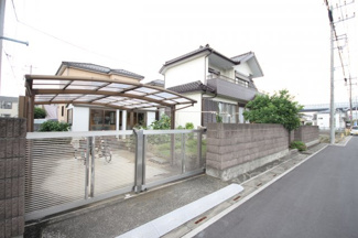 【前面道路含む現地写真】