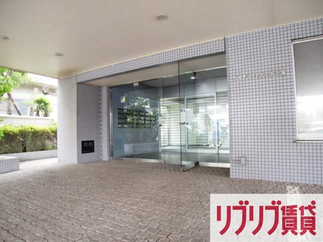 ガーデンハウス本千葉のエントランス