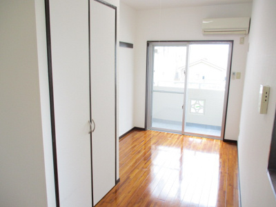 【洋室】 | マンション興 | ※写真は反転タイプを使用しています。