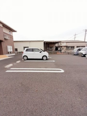 【駐車場】 | カッツェ＆ラッテ　Ⅰ | 駐車場があります