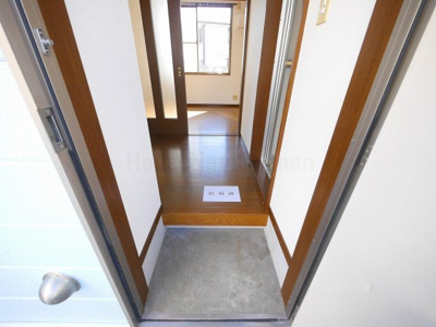 【玄関】 | ジュネス麻衣