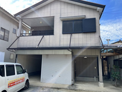 【外観】 | 石井3丁目中古住宅 | 車庫兼住居